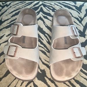 Cushionaire Birkenstock Style Sandals